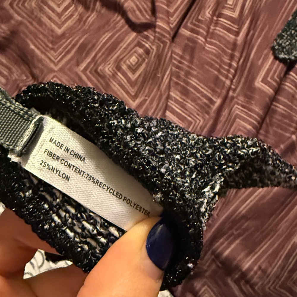 Eco Tools Exfoliating Gloves - Picture 3 of 3